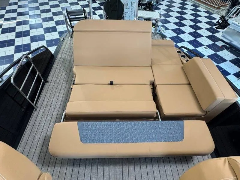 Slide: The Image of Harris Solstice 250 SLDH 2025 - 28