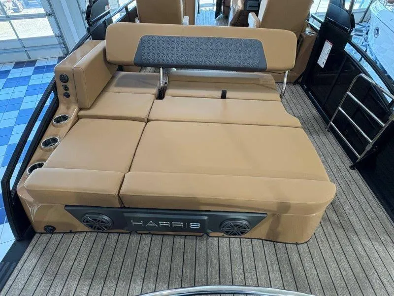 Slide: The Image of Harris Solstice 250 SLDH 2025 - 30