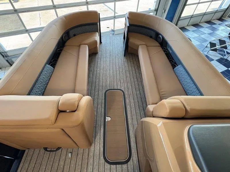 Slide: The Image of Harris Solstice 250 SLDH 2025 - 44