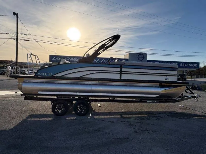 Slide: The Image of Harris Sunliner 250 SLDH 2025 - 22