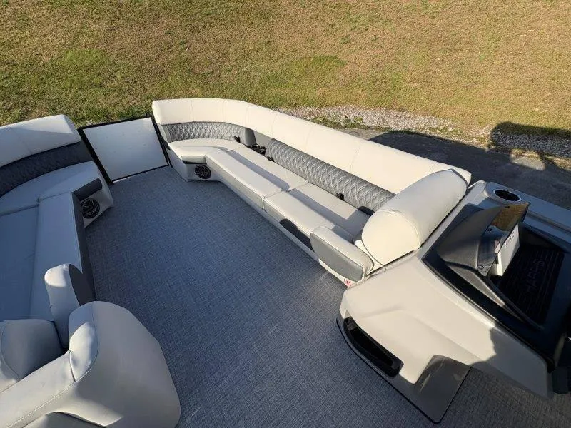 Slide: The Image of Harris Sunliner 250 SLDH 2025 - 31