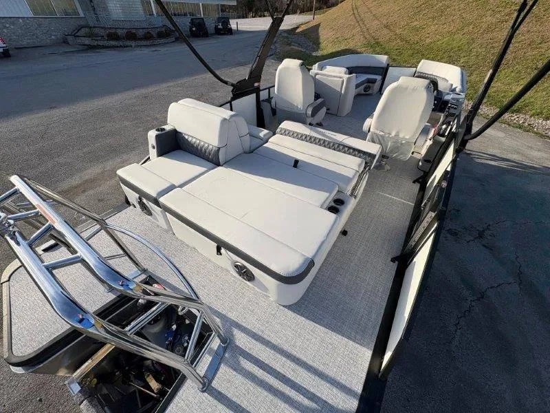 Slide: The Image of Harris Sunliner 250 SLDH 2025 - 42