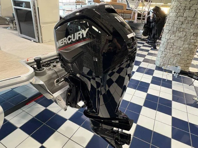 Slide: The Image of Harris Breeze 210 CW 2025 - 100