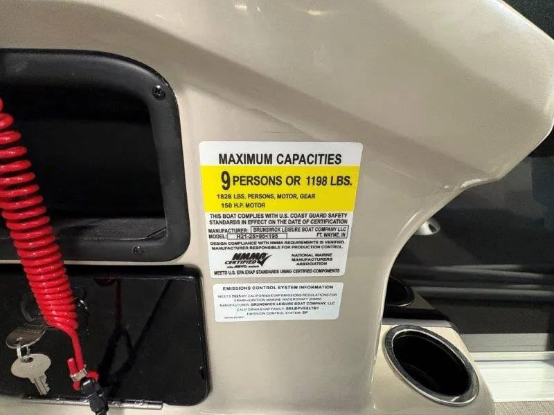 Slide: The Image of Harris Breeze 210 CW 2025 - 113