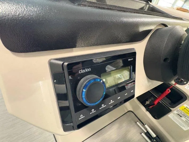 Slide: The Image of Harris Breeze 210 CW 2025 - 118