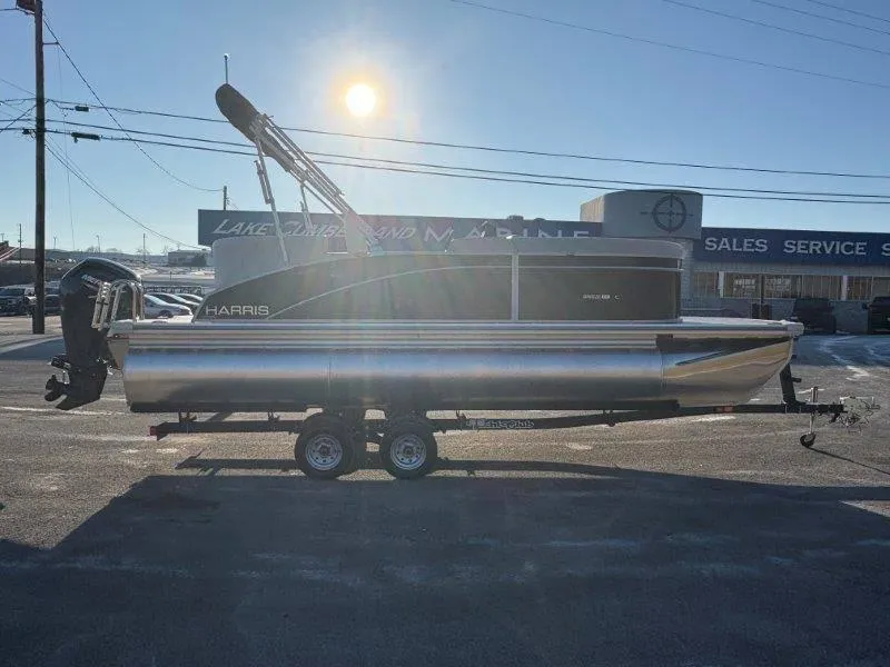 Slide: The Image of Harris Breeze 210 CW 2025 - 129