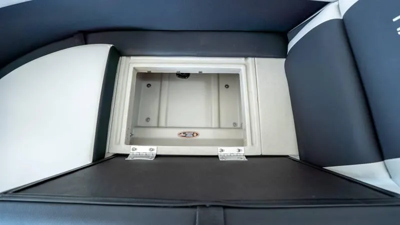 Slide: The Image of Harris Breeze 210 CW 2025 - 13