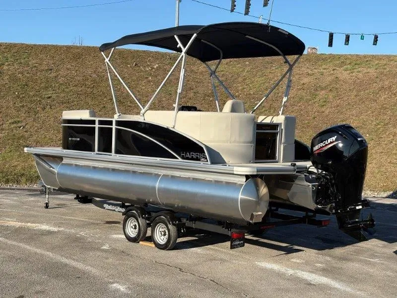 Slide: The Image of Harris Breeze 210 CW 2025 - 136