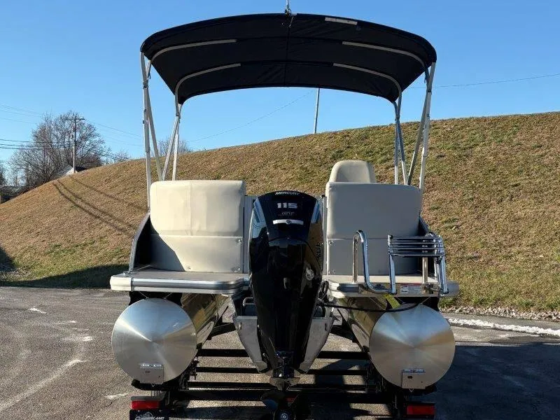 Slide: The Image of Harris Breeze 210 CW 2025 - 140