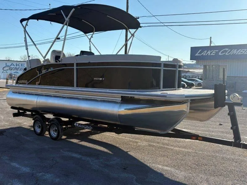 Slide: The Image of Harris Breeze 210 CW 2025 - 142