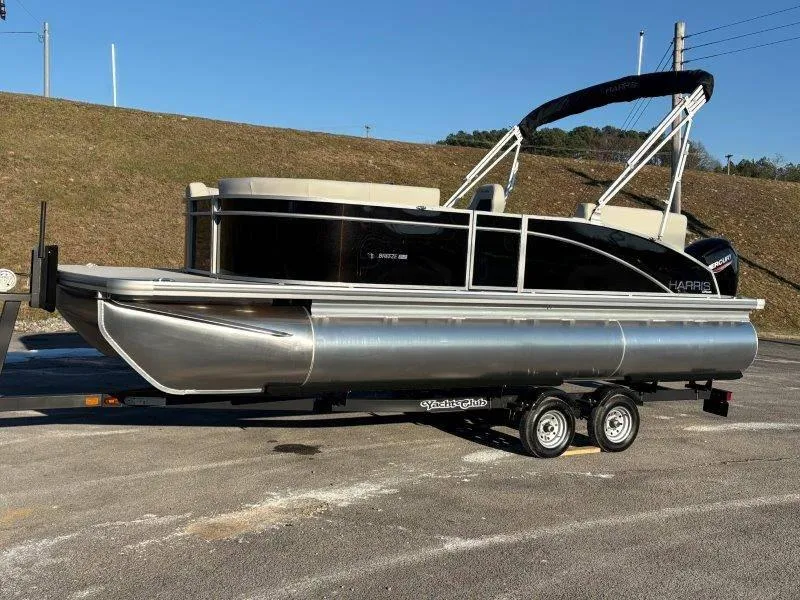 Slide: The Image of Harris Breeze 210 CW 2025 - 143