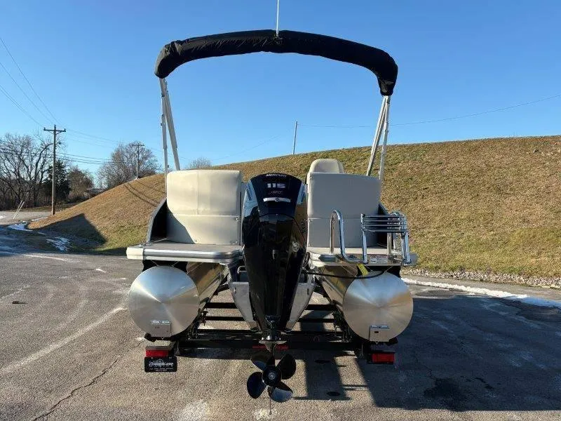 Slide: The Image of Harris Breeze 210 CW 2025 - 146