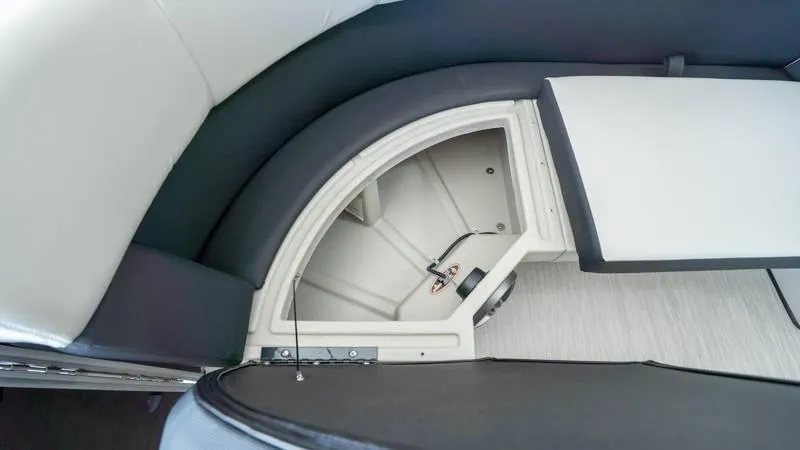 Slide: The Image of Harris Breeze 210 CW 2025 - 15