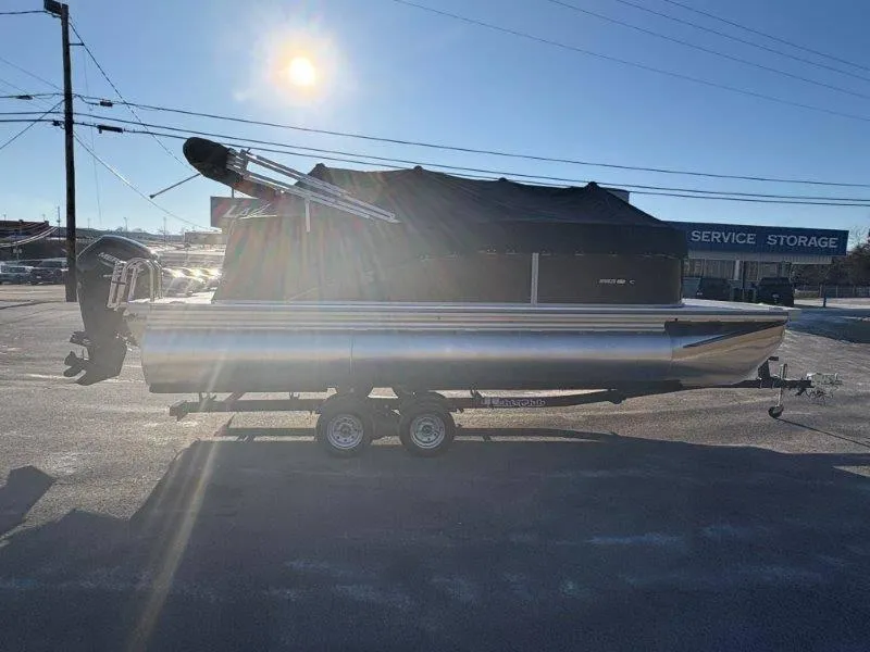 Slide: The Image of Harris Breeze 210 CW 2025 - 157