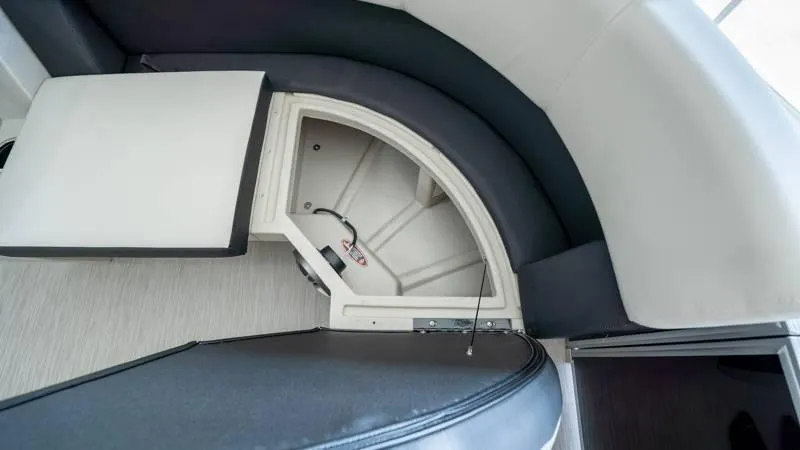 Slide: The Image of Harris Breeze 210 CW 2025 - 16