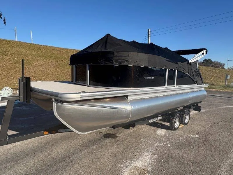 Slide: The Image of Harris Breeze 210 CW 2025 - 162