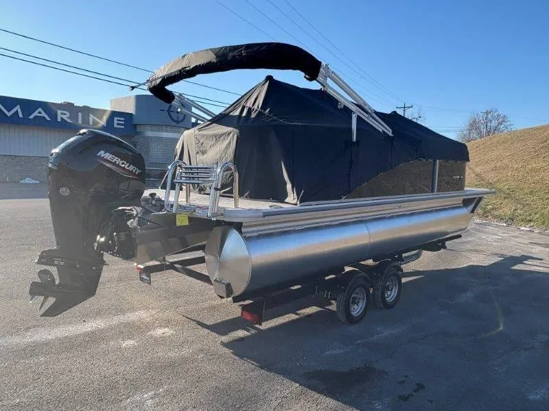 Slide: The Image of Harris Breeze 210 CW 2025 - 163