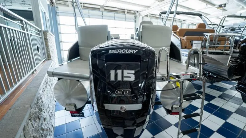 Slide: The Image of Harris Breeze 210 CW 2025 - 25