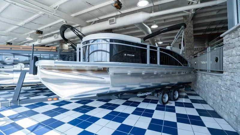 Slide: The Image of Harris Breeze 210 CW 2025 - 33