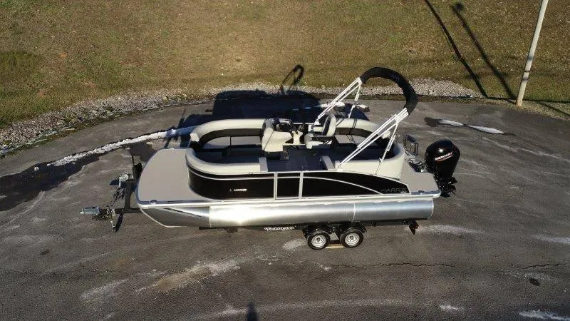 Slide: The Image of Harris Breeze 210 CW 2025 - 4