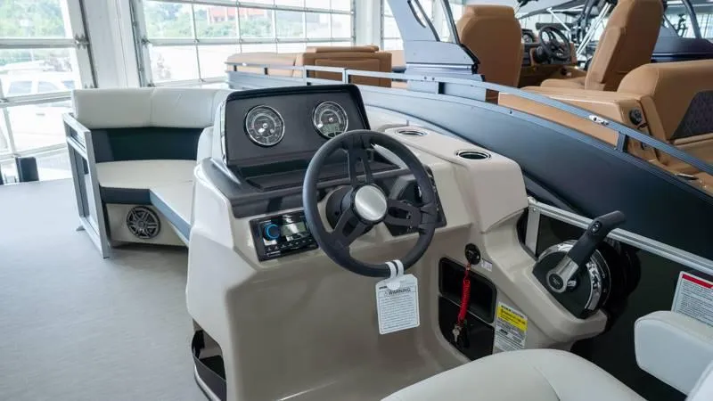 Slide: The Image of Harris Breeze 210 CW 2025 - 50