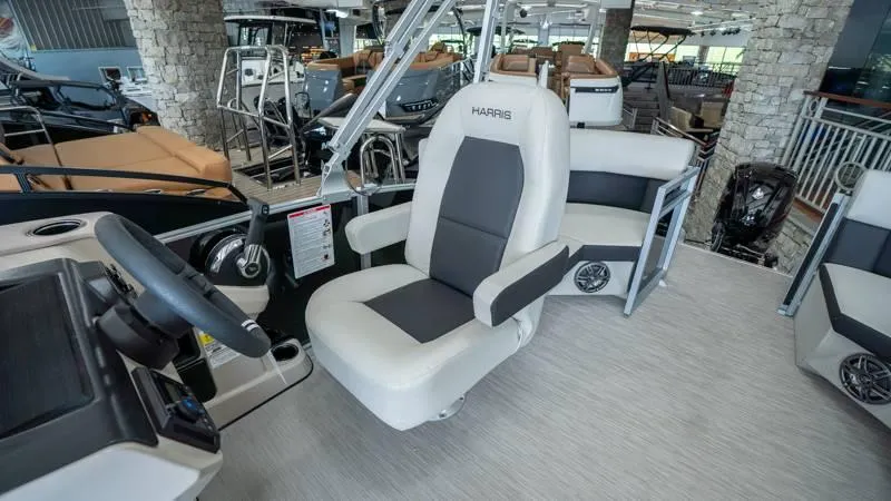 Slide: The Image of Harris Breeze 210 CW 2025 - 51