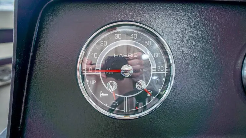 Slide: The Image of Harris Breeze 210 CW 2025 - 54