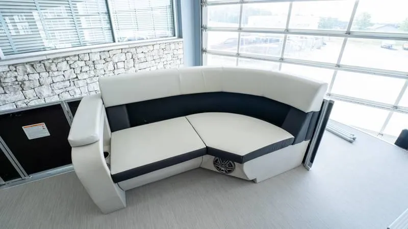 Slide: The Image of Harris Breeze 210 CW 2025 - 68