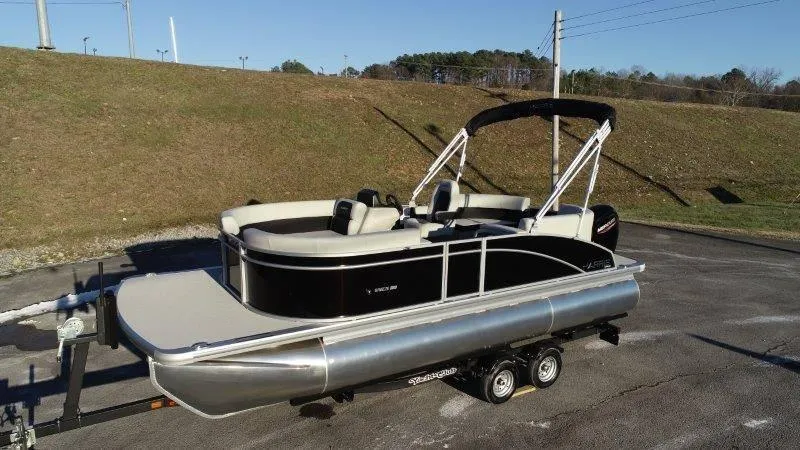 Slide: The Image of Harris Breeze 210 CW 2025 - 73