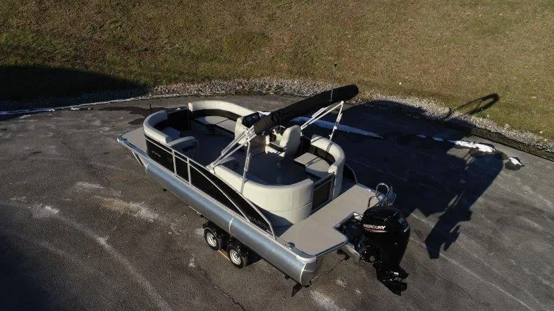 Slide: The Image of Harris Breeze 210 CW 2025 - 79