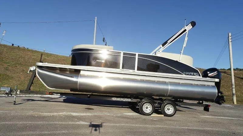 Slide: The Image of Harris Breeze 210 CW 2025 - 84