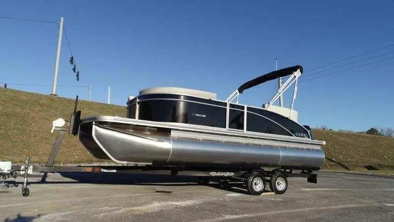 Slide: The Image of Harris Breeze 210 CW 2025 - 89