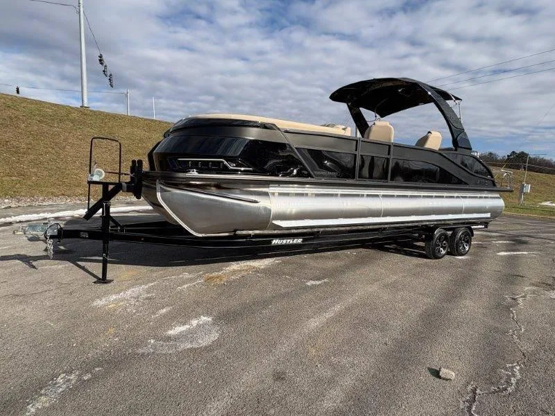 Slide: The Image of Harris Grand Mariner 270 SLDDH 2025 - 17