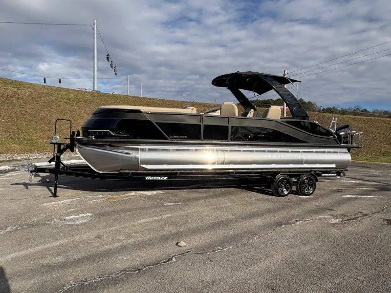 Slide: The Image of Harris Grand Mariner 270 SLDDH 2025 - 18