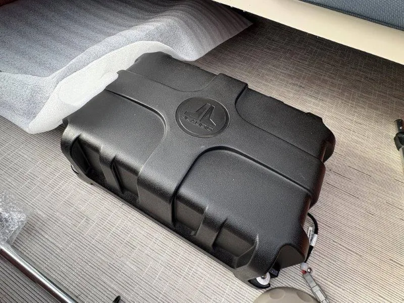 Slide: The Image of Harris Grand Mariner 270 SLDDH 2025 - 24