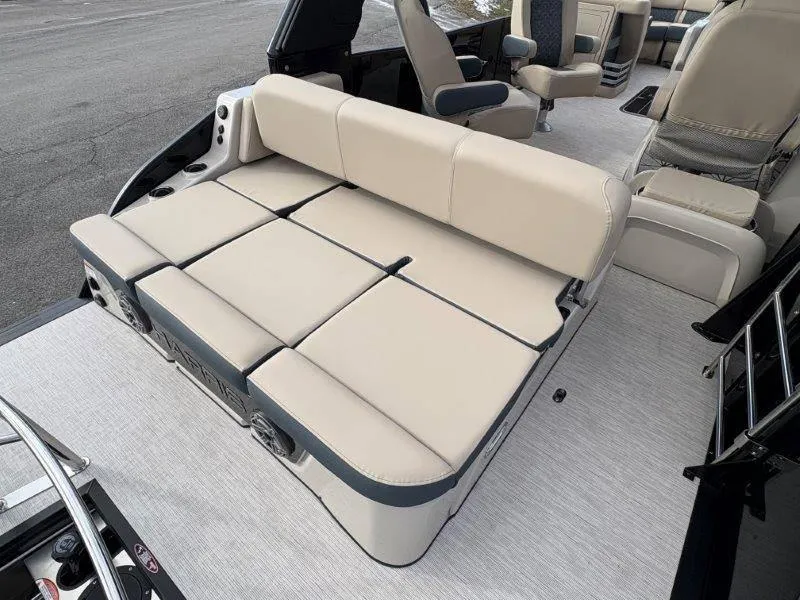 Slide: The Image of Harris Grand Mariner 270 SLDDH 2025 - 26