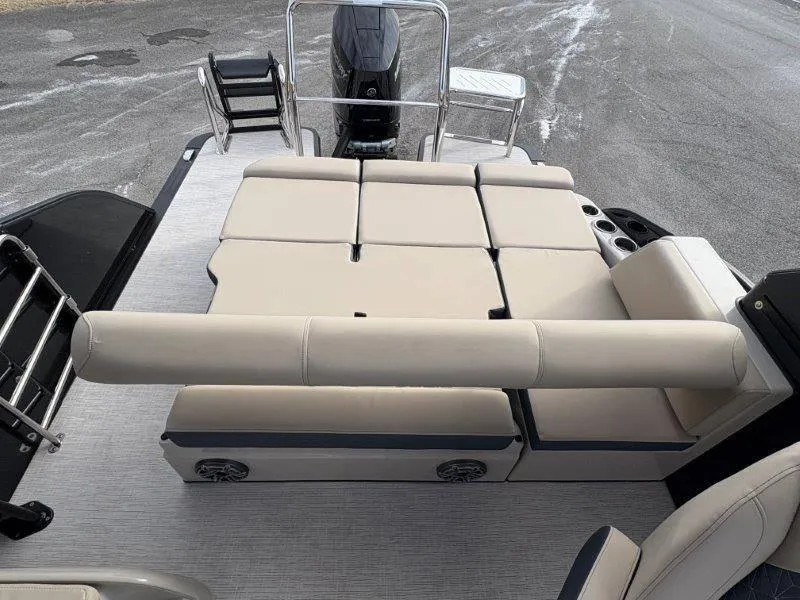 Slide: The Image of Harris Grand Mariner 270 SLDDH 2025 - 28