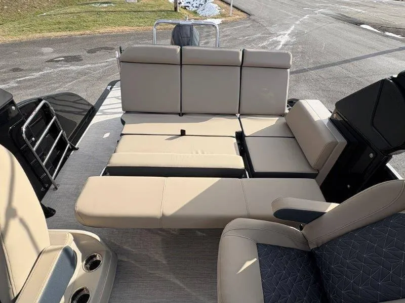 Slide: The Image of Harris Grand Mariner 270 SLDDH 2025 - 30