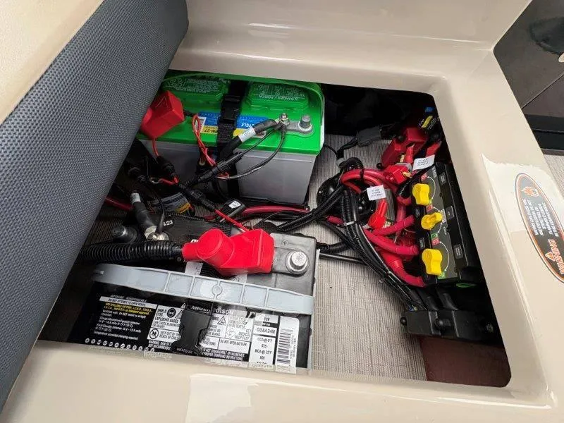 Slide: The Image of Harris Grand Mariner 270 SLDDH 2025 - 35