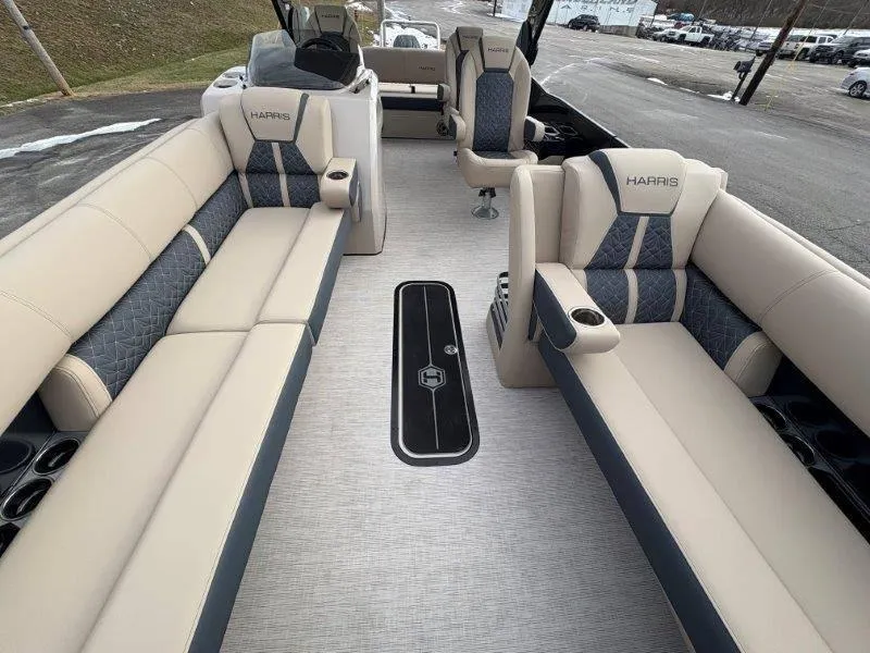 Slide: The Image of Harris Grand Mariner 270 SLDDH 2025 - 36