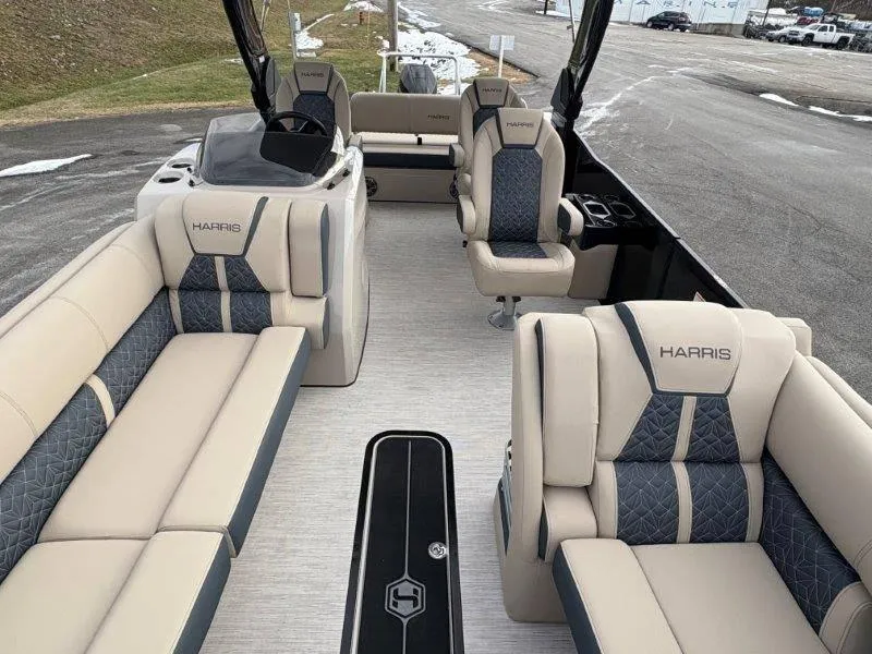 Slide: The Image of Harris Grand Mariner 270 SLDDH 2025 - 37