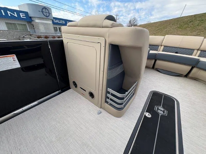 Slide: The Image of Harris Grand Mariner 270 SLDDH 2025 - 38