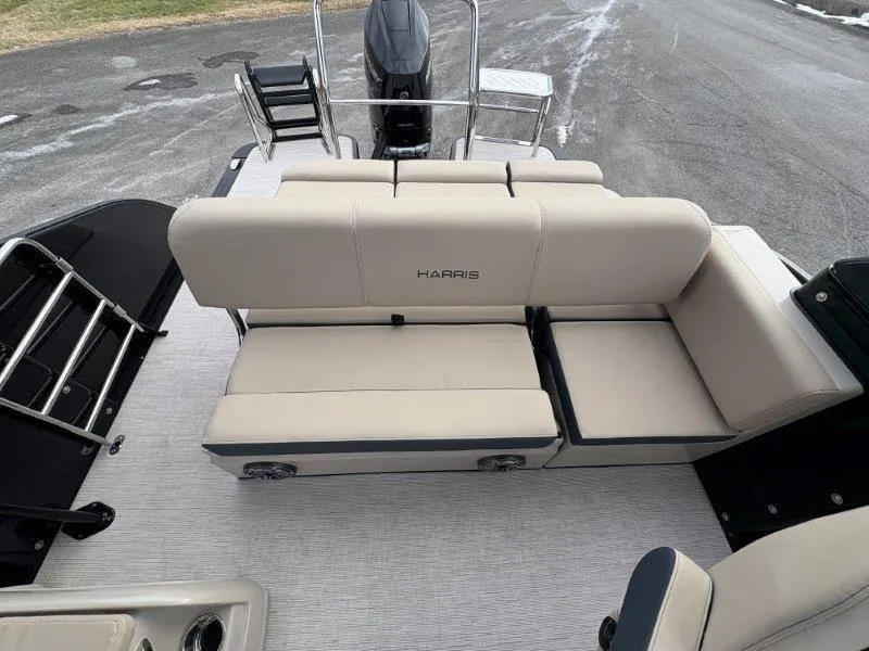 Slide: The Image of Harris Grand Mariner 270 SLDDH 2025 - 45