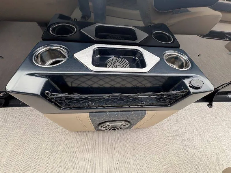 Slide: The Image of Harris Grand Mariner 270 SLDDH 2025 - 50