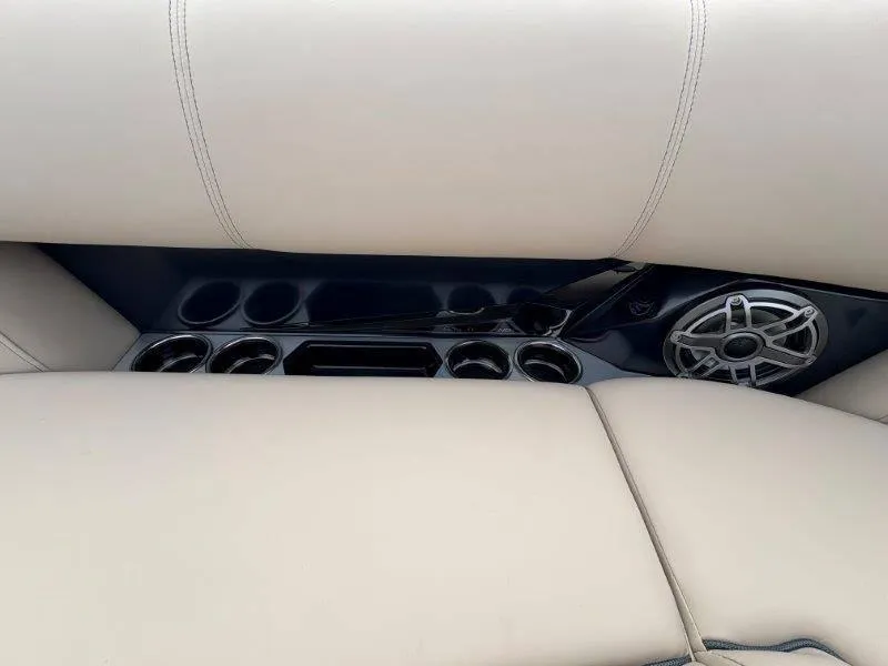 Slide: The Image of Harris Grand Mariner 270 SLDDH 2025 - 51