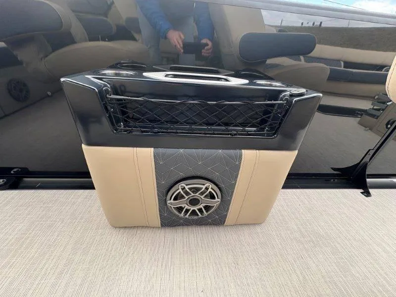 Slide: The Image of Harris Grand Mariner 270 SLDDH 2025 - 52