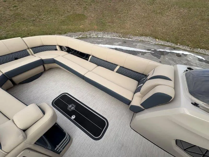 Slide: The Image of Harris Grand Mariner 270 SLDDH 2025 - 53