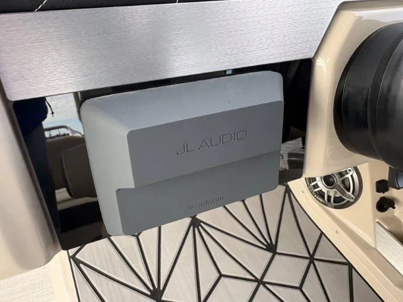 Slide: The Image of Harris Grand Mariner 270 SLDDH 2025 - 59