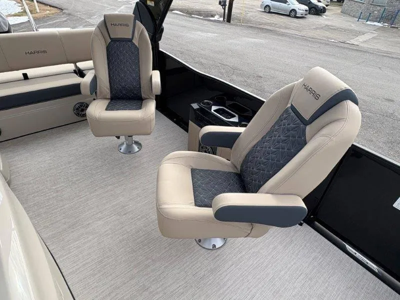 Slide: The Image of Harris Grand Mariner 270 SLDDH 2025 - 61