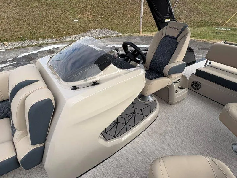 Slide: The Image of Harris Grand Mariner 270 SLDDH 2025 - 62